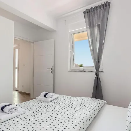 Apartment Lovely In With Kitchen Dramalj